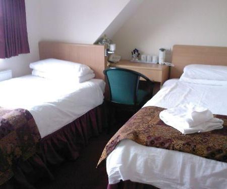 Heath Lodge Hotel Nr Nec Бекенхил Стая снимка