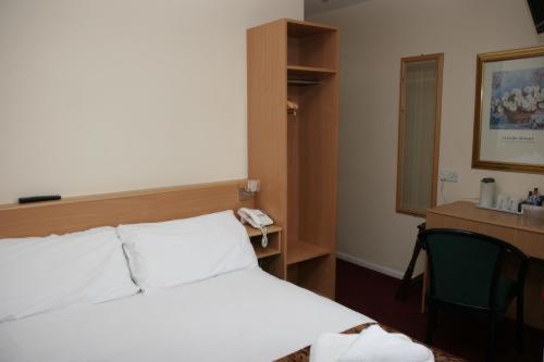 Heath Lodge Hotel Nr Nec Бекенхил Стая снимка